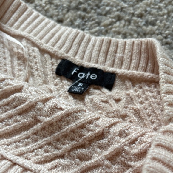 Cream Cable Knit Sweater - Picture 2 of 6